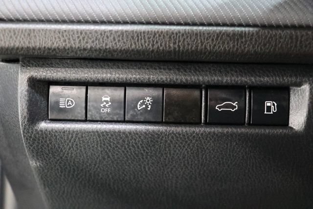 Used 2025 Toyota Camry SE FWD image 21