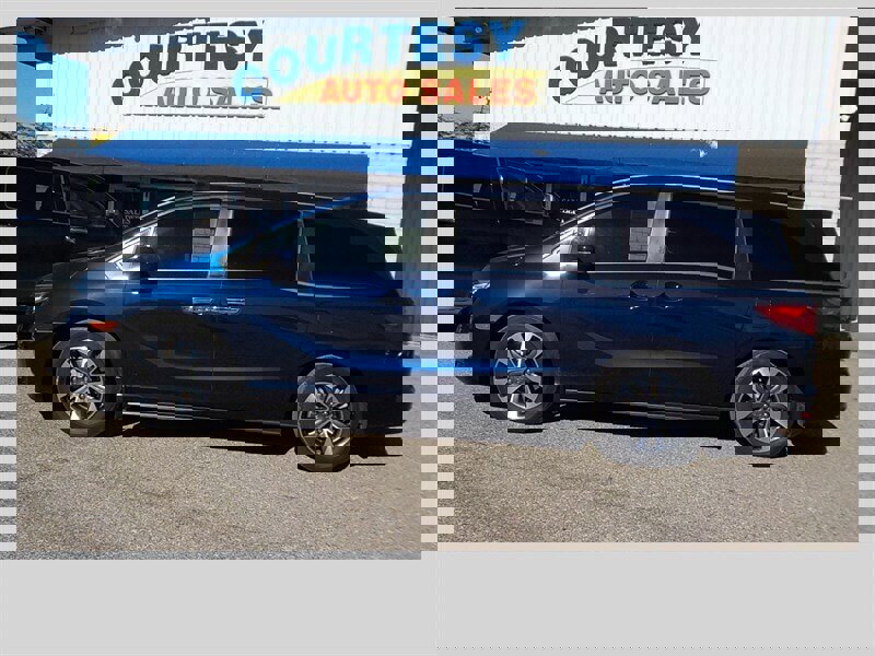 Used 2023 Honda Odyssey EX-L image 3
