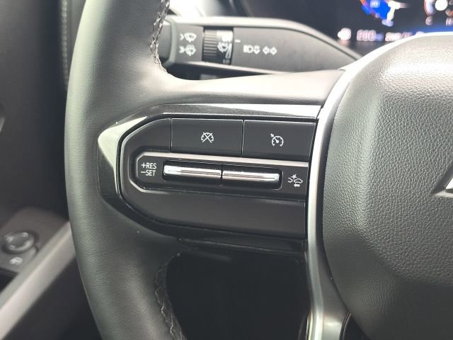 Used 2024 Chevrolet Colorado LT w/ LT Convenience Package III image 27