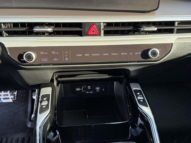 Used 2025 Kia Sorento SX Prestige image 15
