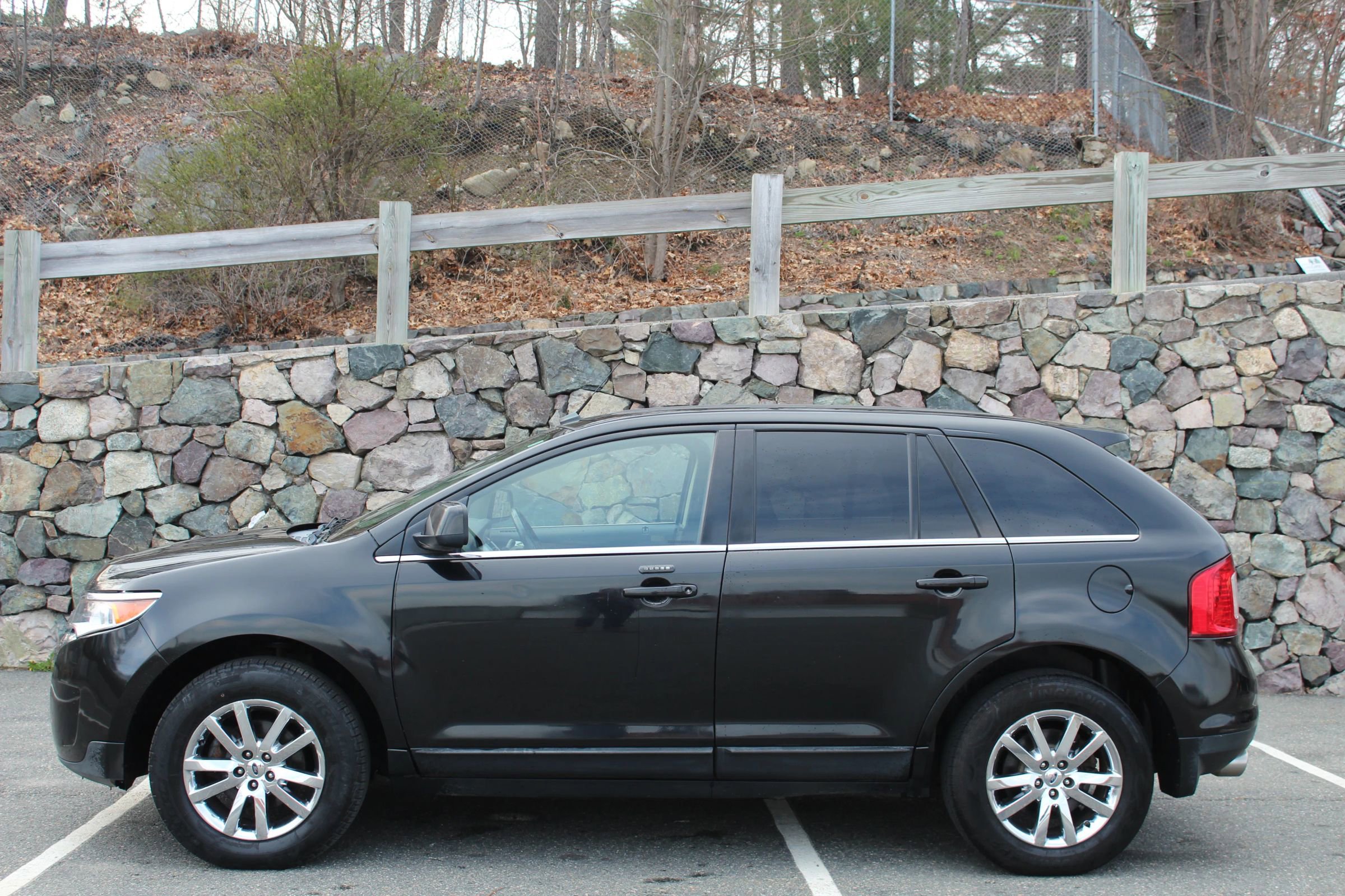 Used 2011 Ford Edge Limited image 6