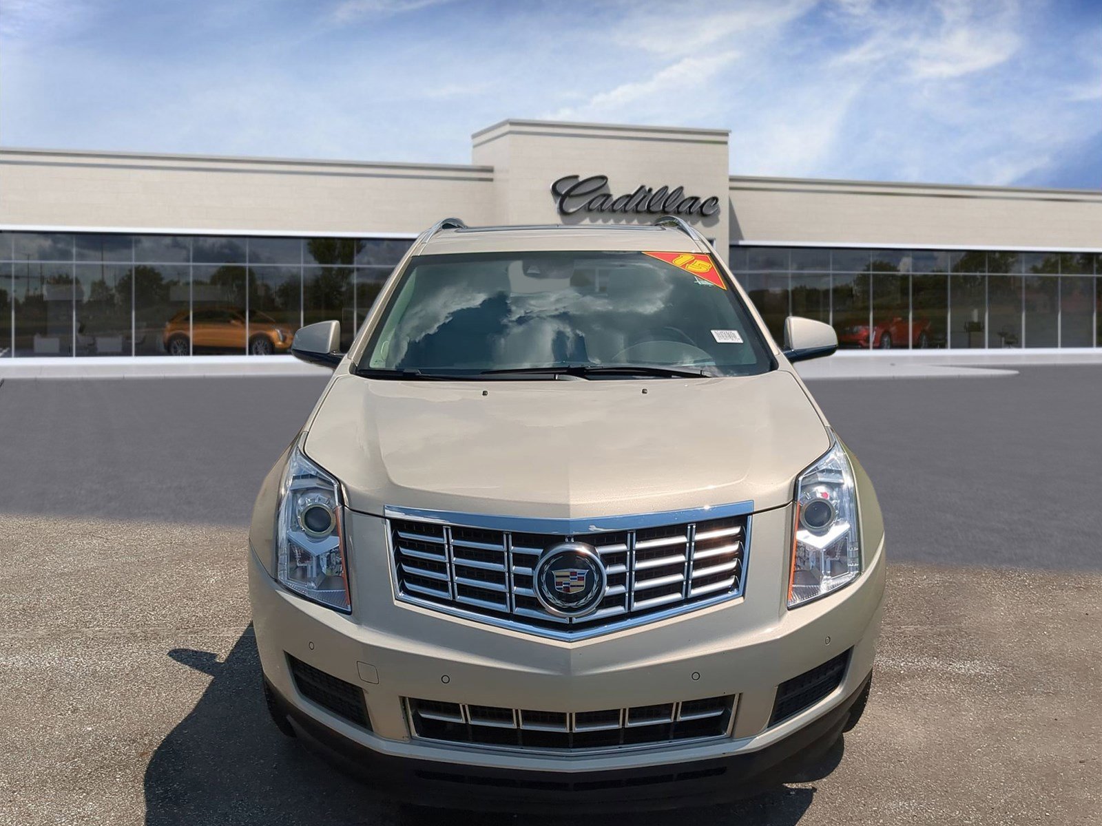 Used 2015 Cadillac SRX Luxury w/ Driver Assist Package FWD image 3