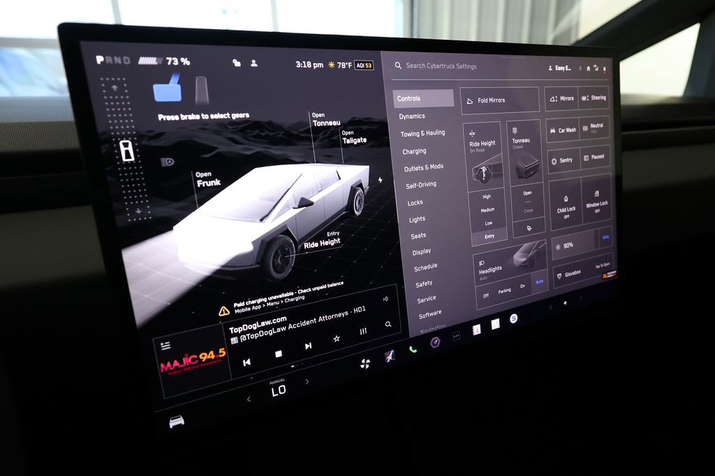 Used 2024 Tesla Cybertruck AWD Crew Cab image 22