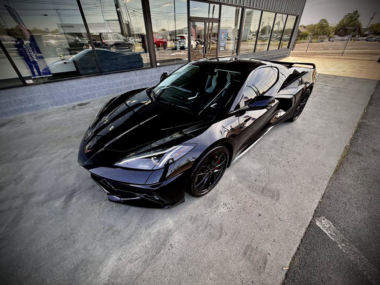 Used 2023 Chevrolet Corvette Stingray Premium Cpe w/ Z51 Performance Package RWD image 2