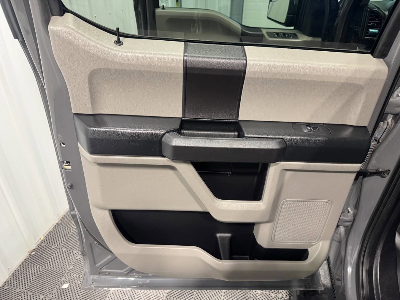 Used 2018 Ford F150 XL w/ Equipment Group 101A Mid image 10