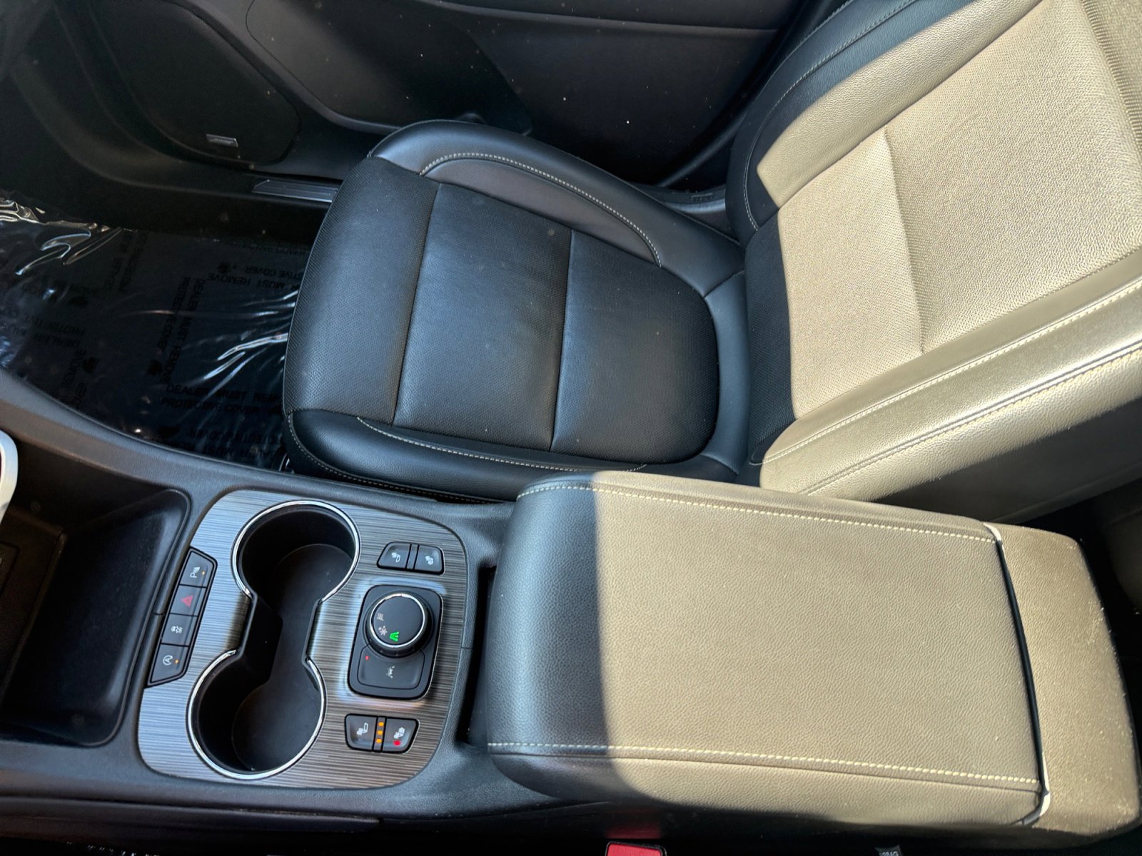 Used 2023 GMC Acadia SLT image 14