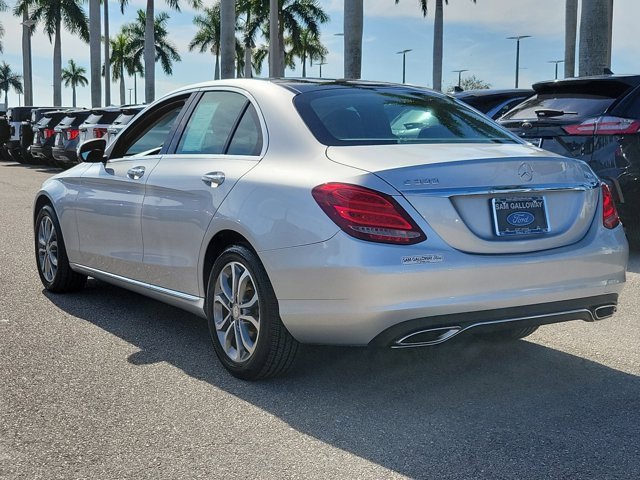 Used 2015 Mercedes-Benz C 300 4MATIC Sedan image 4