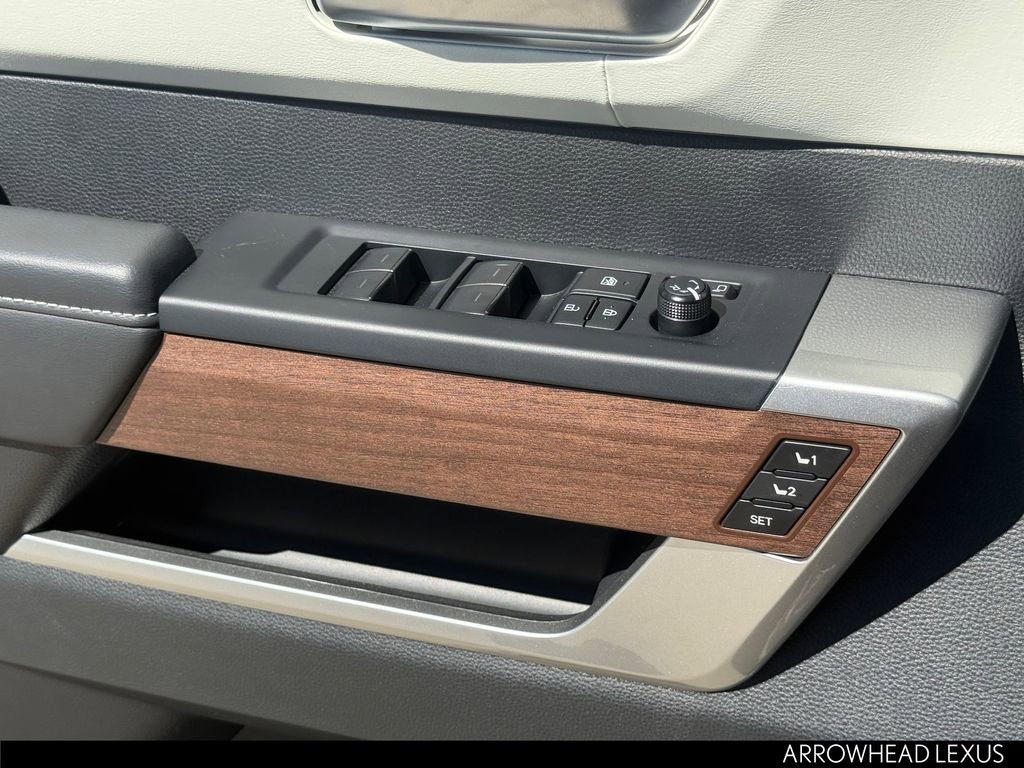 Used 2025 Toyota Sequoia Capstone image 25