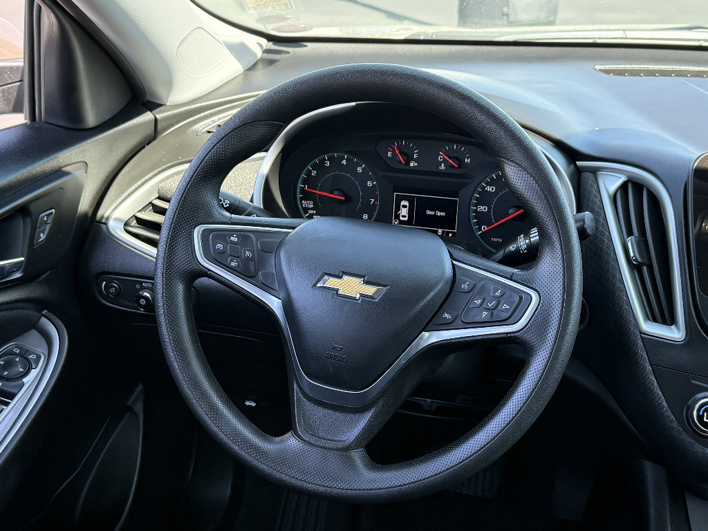 Used 2022 Chevrolet Malibu LT FWD image 22