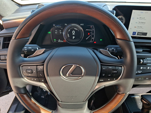 Certified 2025 Lexus ES 300h w/ Technology Package FWD image 20
