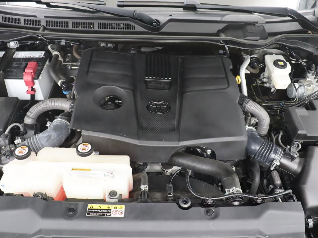 Used 2023 Toyota Tundra SR5 w/ SR5 Convenience Package AWD/4WD image 16