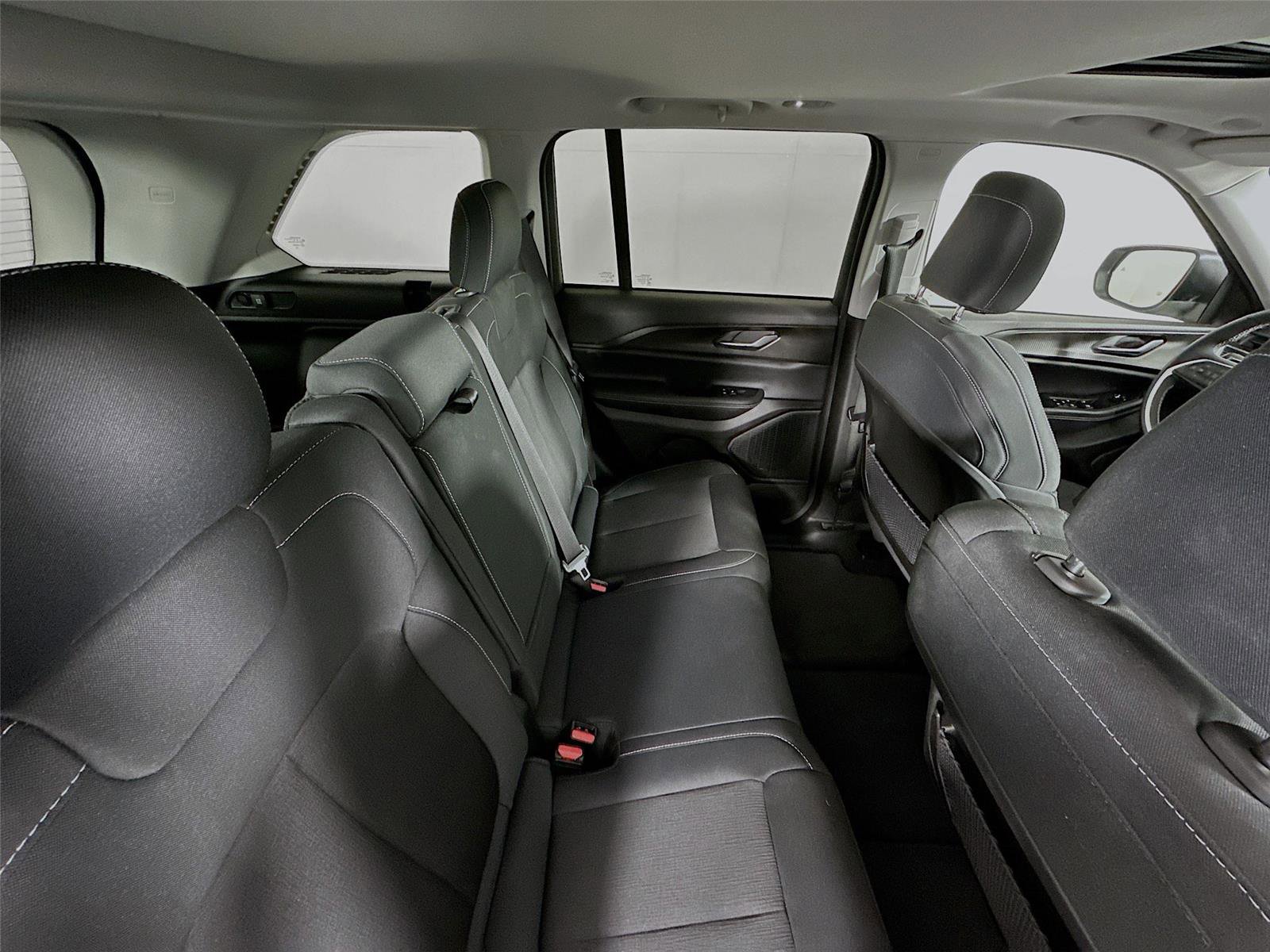 Used 2023 Jeep Grand Cherokee Laredo w/ Luxury Tech Group I image 27