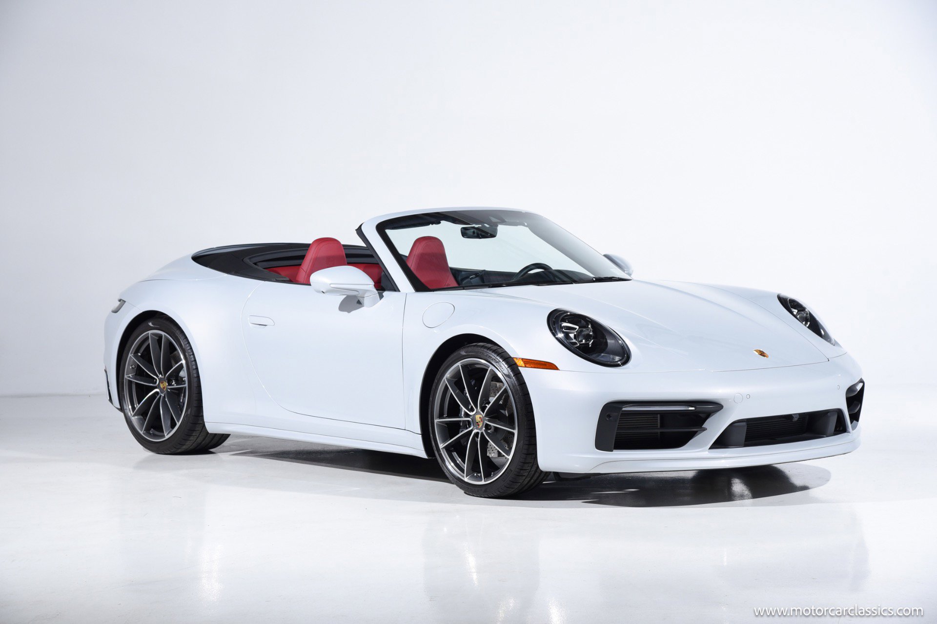Used 2023 Porsche 911 Carrera image 1