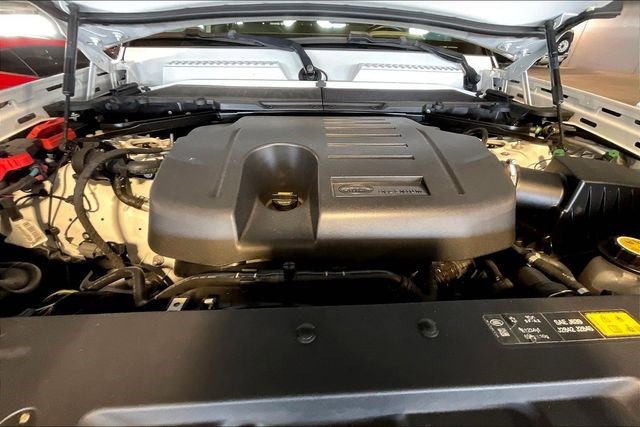 Used 2022 Land Rover Defender 90 X-Dynamic S image 11