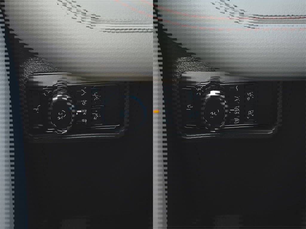 New 2026 Ford Explorer Active w/ Active Comfort Package image 27