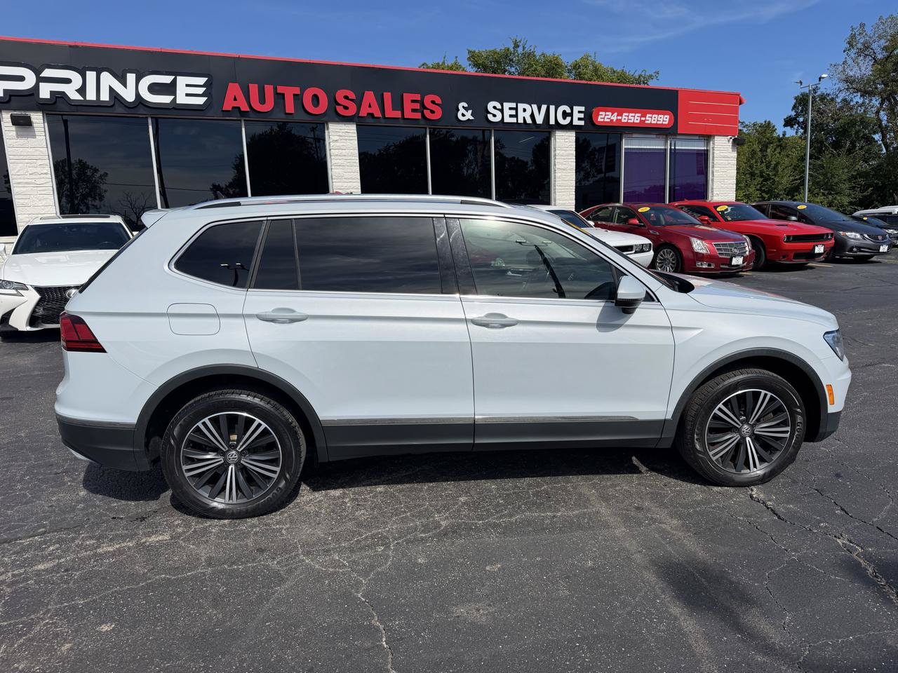 Used 2018 Volkswagen Tiguan SEL AWD/4WD image 8