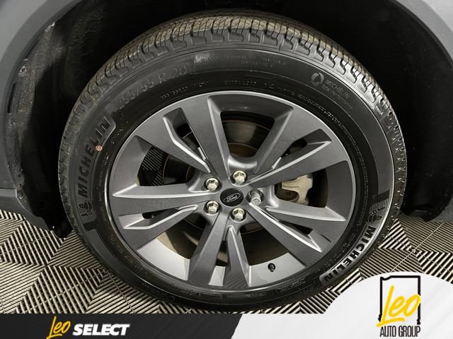 Used 2023 Ford Explorer XLT w/ Equipment Group 202A AWD/4WD image 24