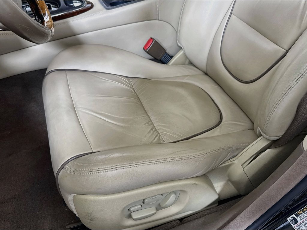 Used 2005 Jaguar XJ8 RWD image 19
