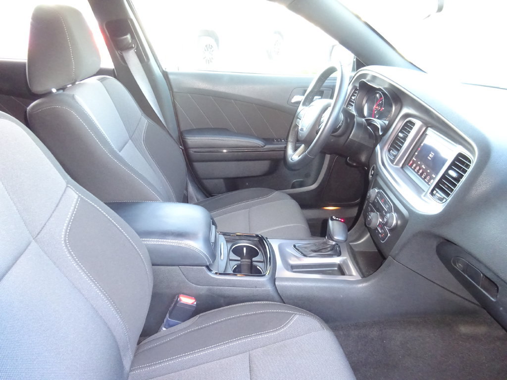 Used 2021 Dodge Charger SXT w/ Blacktop Package RWD image 15