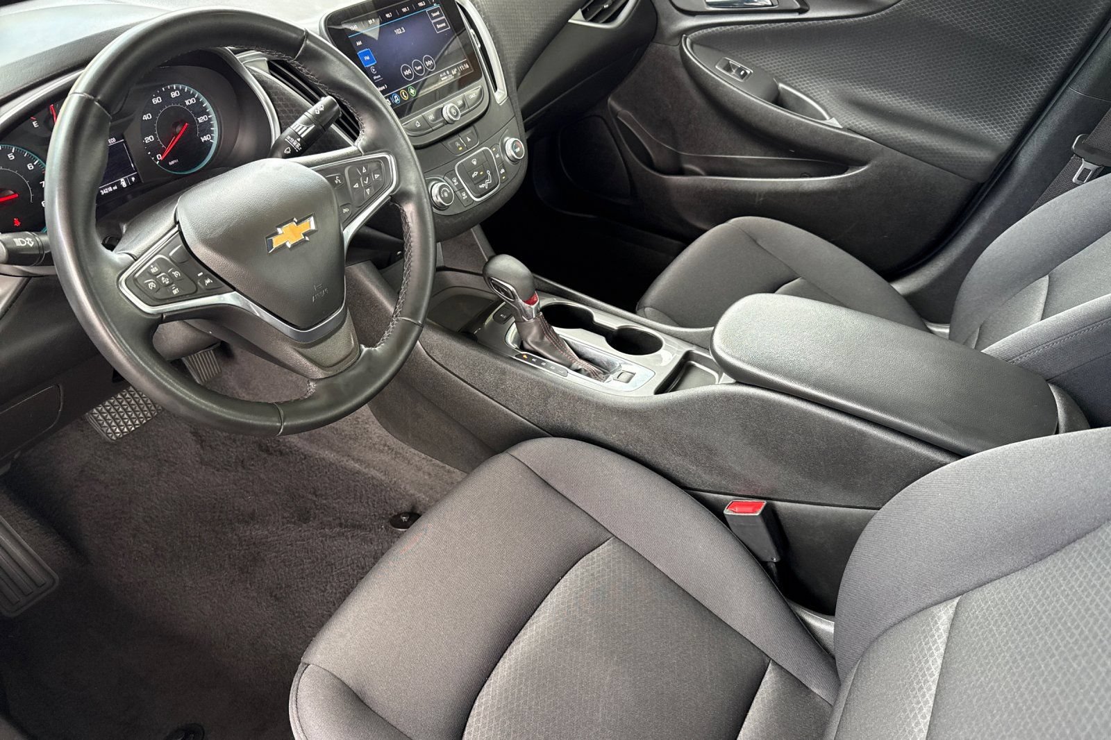 Used 2025 Chevrolet Malibu RS FWD image 5