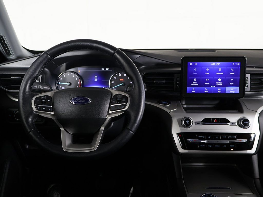 Used 2022 Ford Explorer XLT image 31