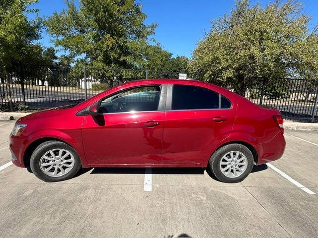 Used 2019 Chevrolet Sonic LT w/ Convenience Package image 5