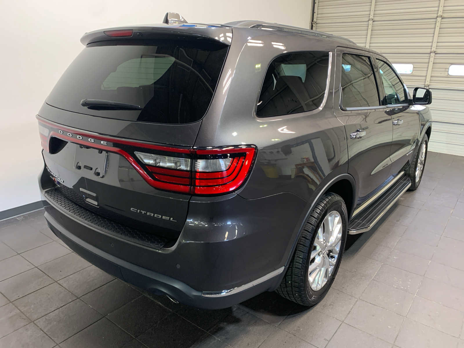 Used 2015 Dodge Durango Citadel w/ Technology Group image 3