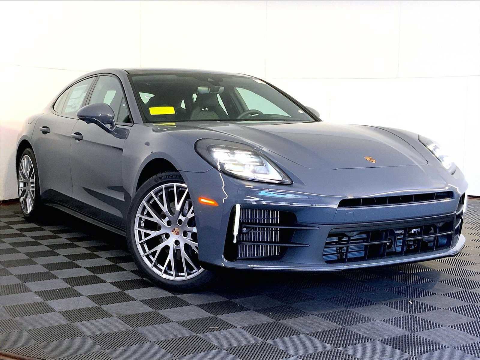 New 2026 Porsche Panamera 4 image 9