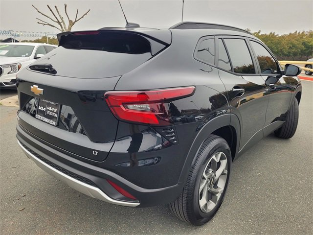 Used 2026 Chevrolet Trax LT image 4