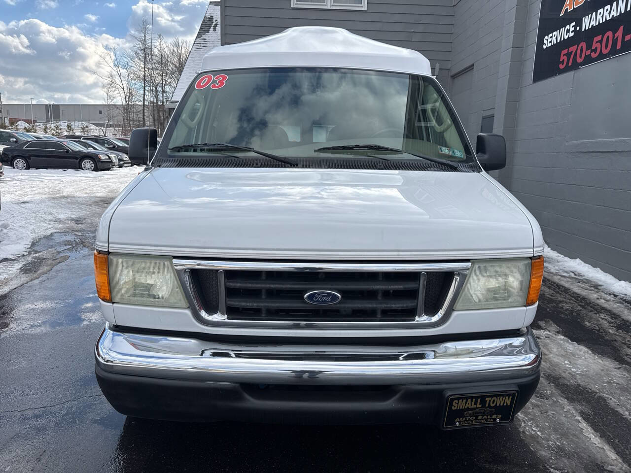 Used 2003 Ford E-150 and Econoline 150 image 2