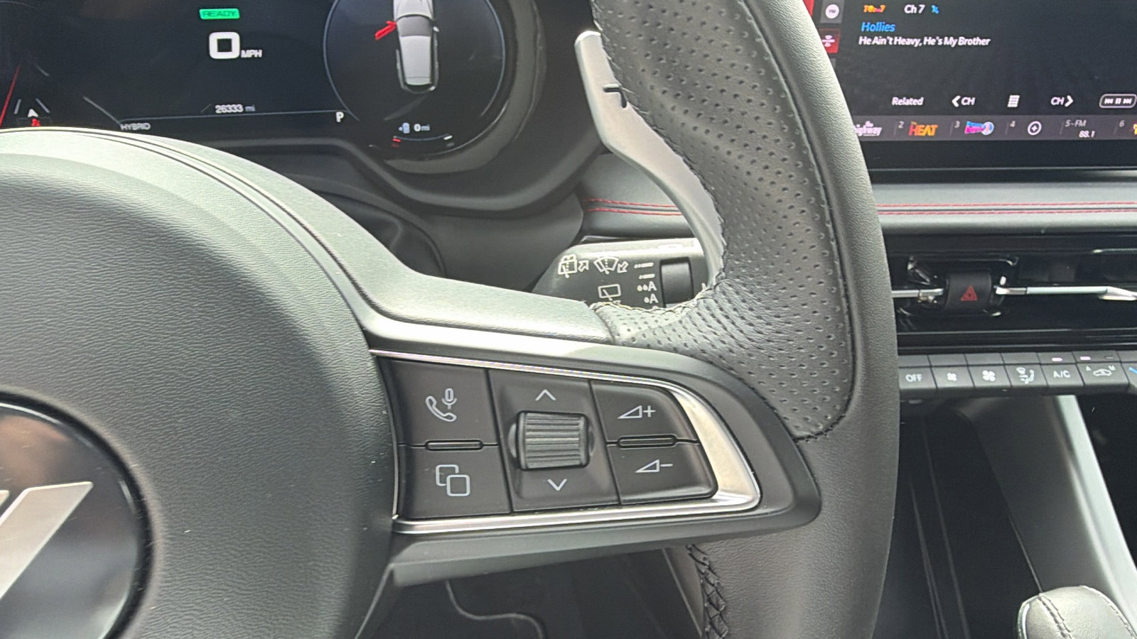 Used 2025 Dodge Hornet R/T image 29