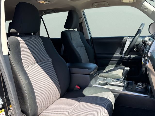 Used 2019 Toyota 4Runner SR5 AWD/4WD image 21
