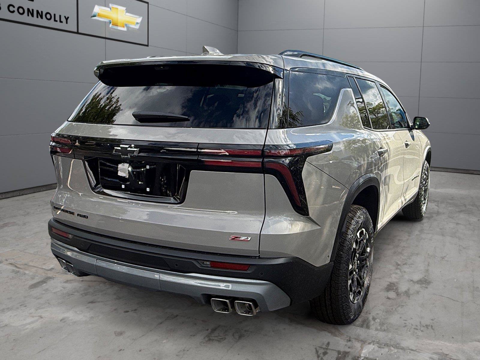 New 2027 Chevrolet Traverse Z71 w/ Enhanced Driving Package AWD/4WD image 5