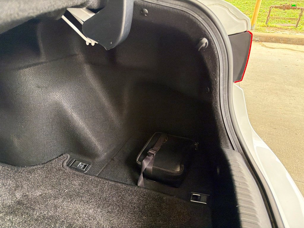 Used 2016 Lexus IS 200t w/ F Sport Package RWD image 37