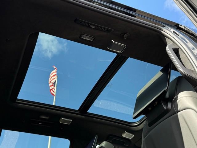 Used 2026 Cadillac Escalade Platinum Sport w/ LPO, Floor Liner Package image 4