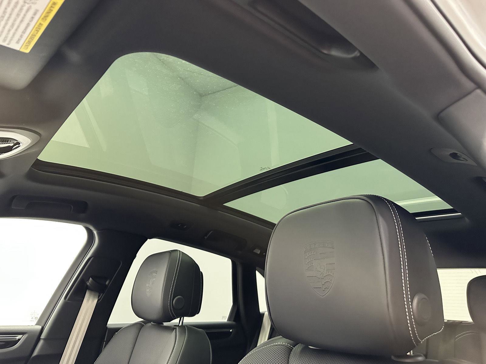 New 2025 Porsche Macan Turbo image 22