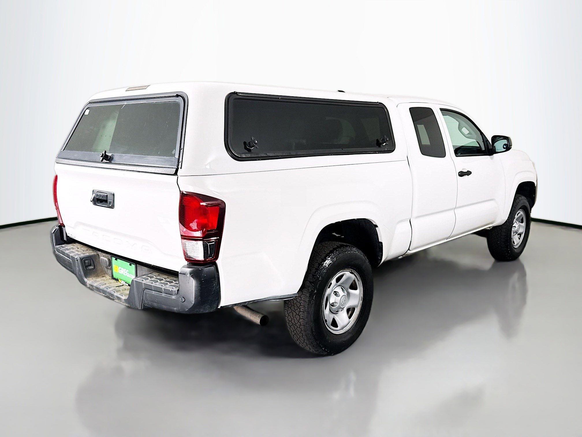 Used 2020 Toyota Tacoma SR image 10