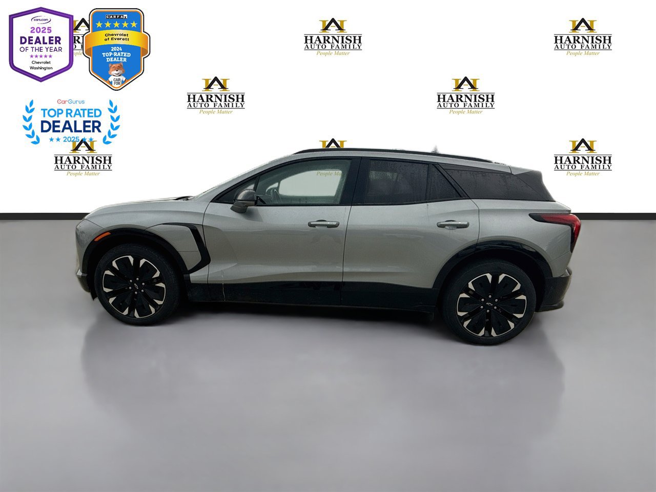 Used 2025 Chevrolet Blazer EV RS w/ Super Cruise Package AWD/4WD image 2