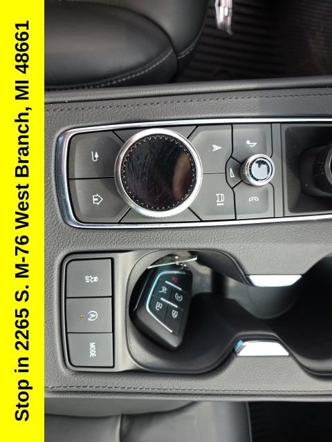 Used 2024 Cadillac XT4 Premium Luxury FWD image 25