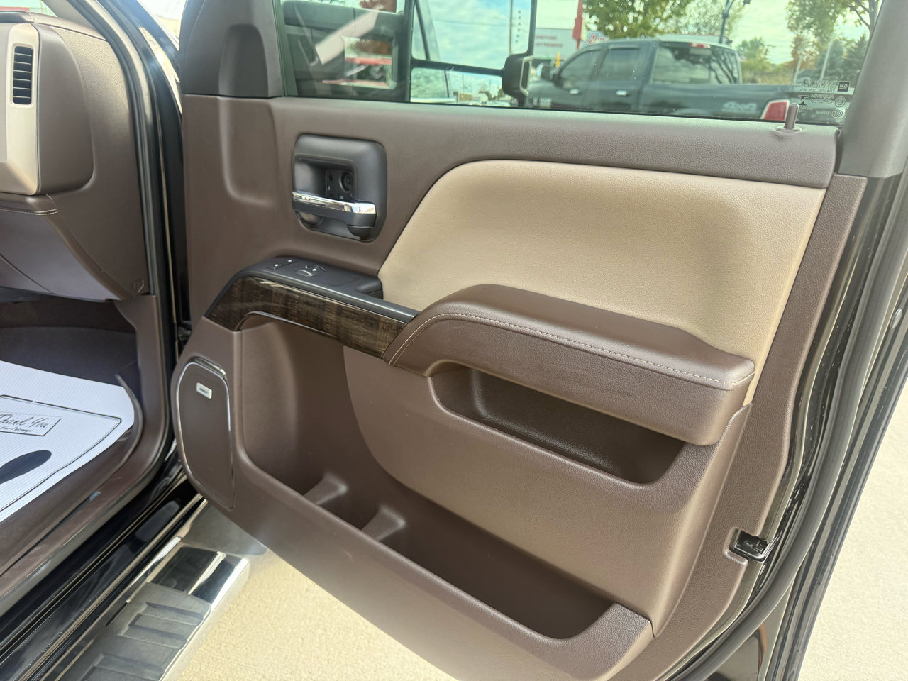 Used 2016 GMC Sierra 3500 Denali w/ Duramax Plus Package image 17