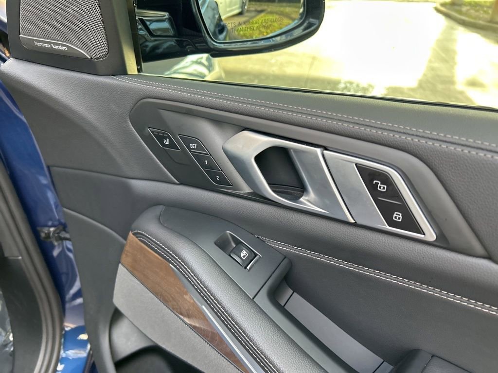 Used 2020 BMW X5 M50i image 27