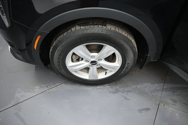 Used 2024 Kia Sorento LX FWD image 36