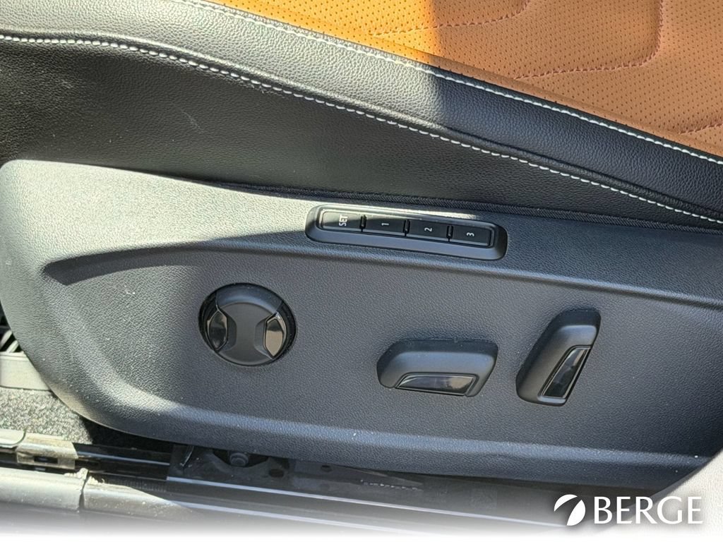 Used 2023 Volkswagen Jetta SEL FWD image 25