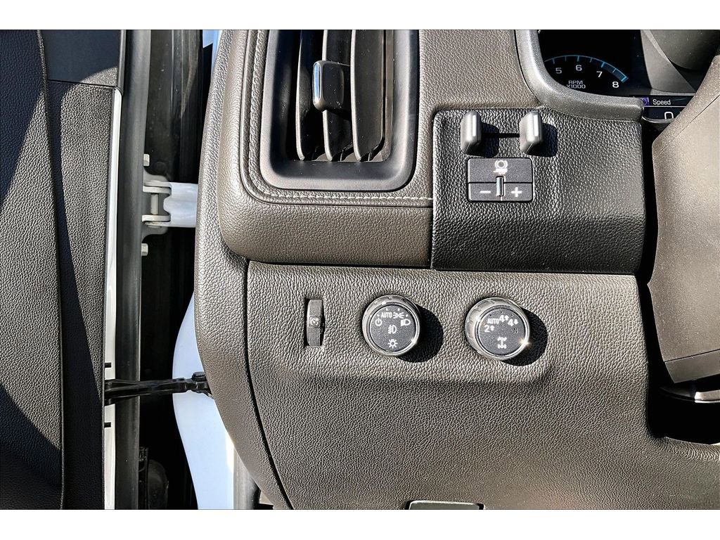 Used 2018 GMC Canyon Denali image 16