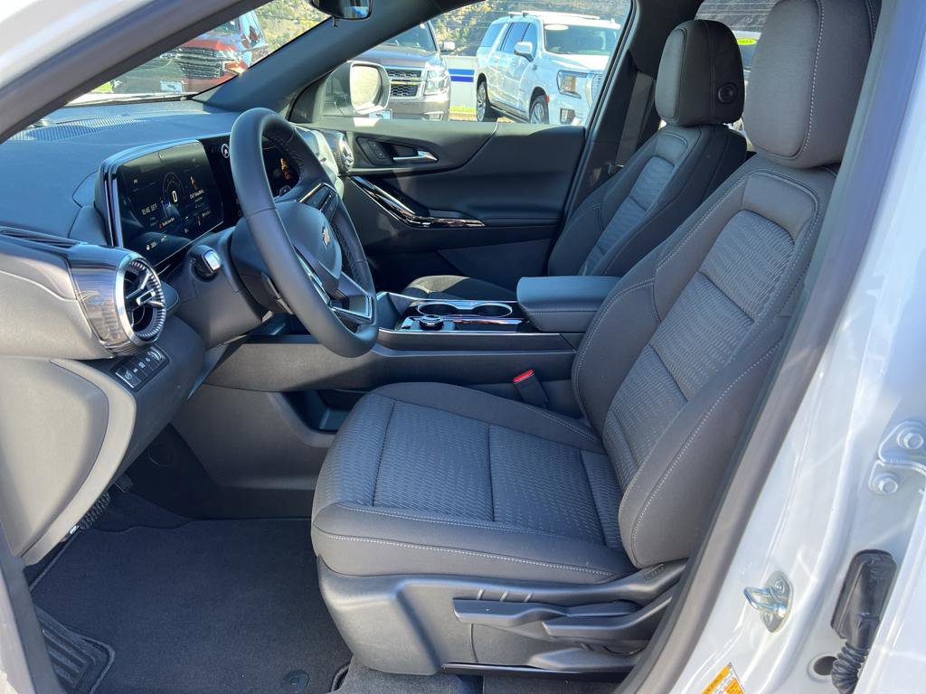 New 2026 Chevrolet Equinox LT image 18