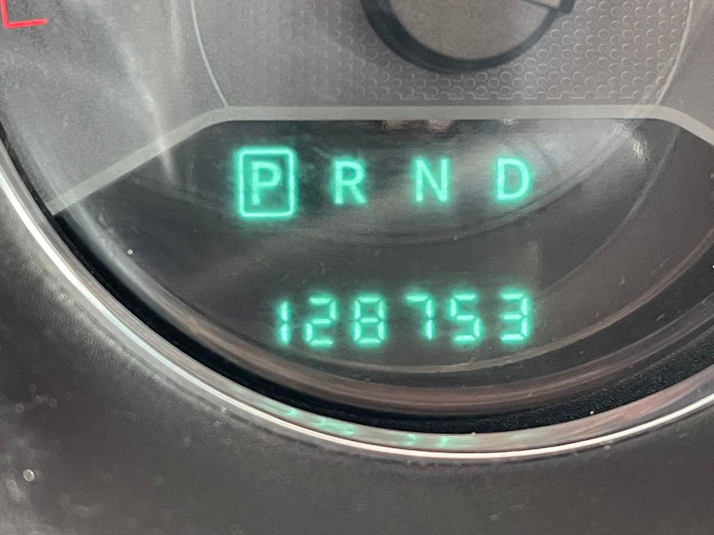 Used 2013 Dodge Avenger SXT image 13