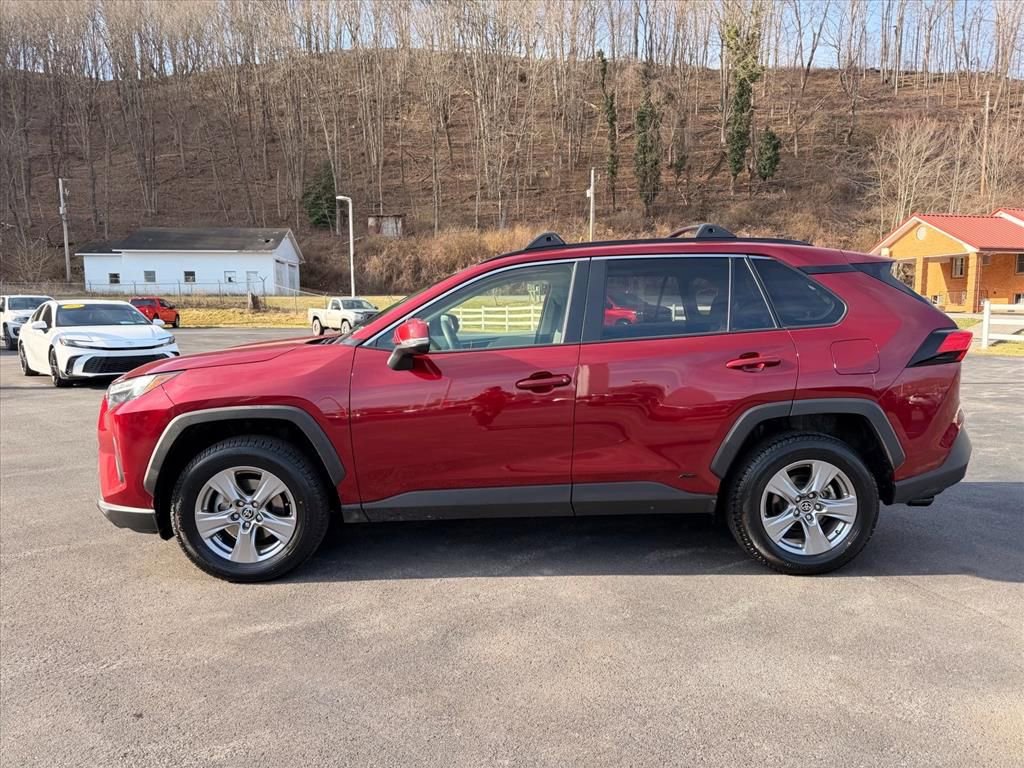 Used 2023 Toyota RAV4 XLE w/ Convenience Package image 9