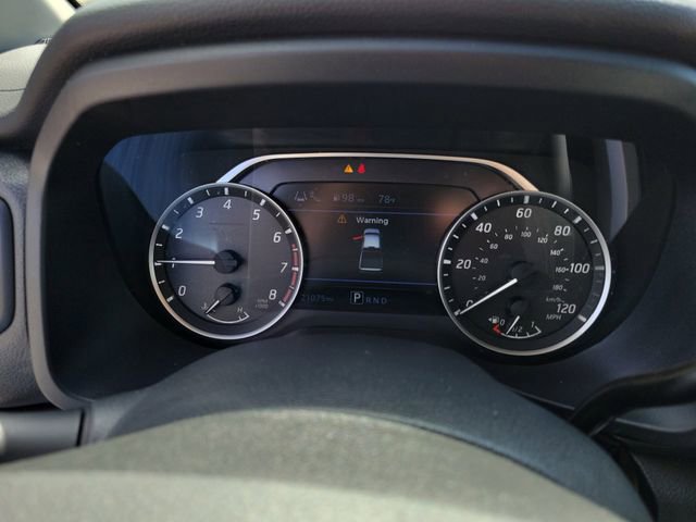 Used 2024 Nissan Titan SV w/ SV Convenience Package image 17