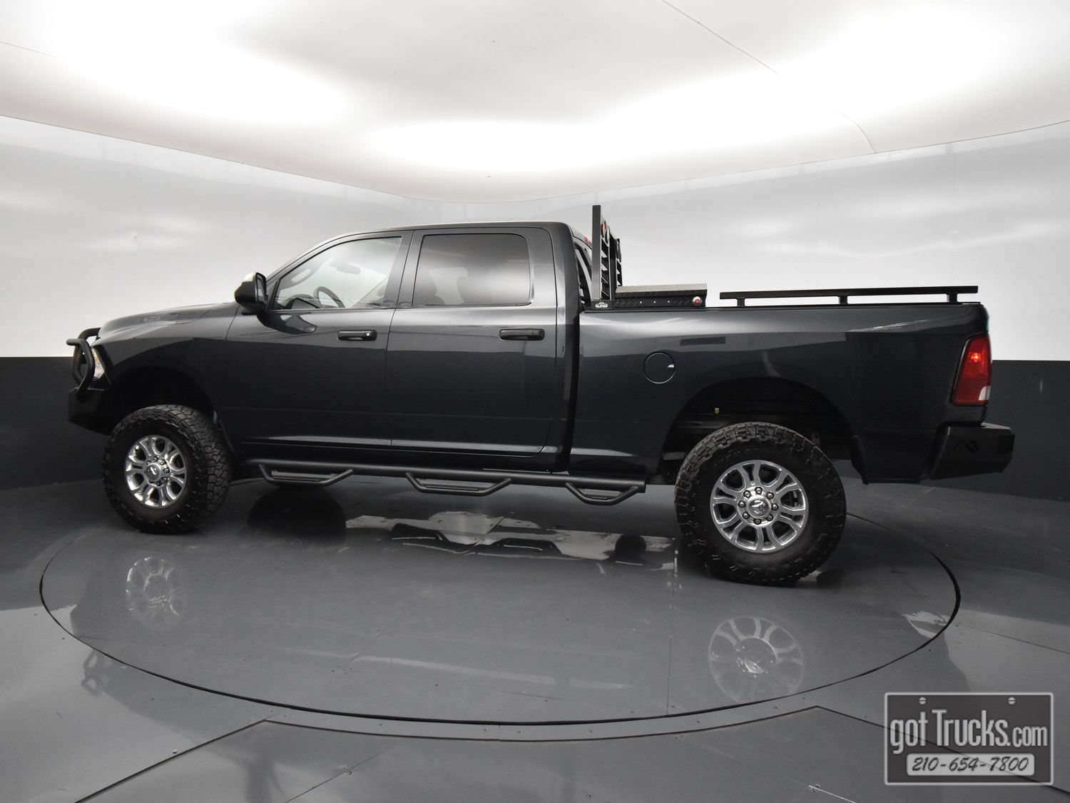 Used 2017 RAM 2500 Tradesman w/ Popular Equipment Group AWD/4WD image 3