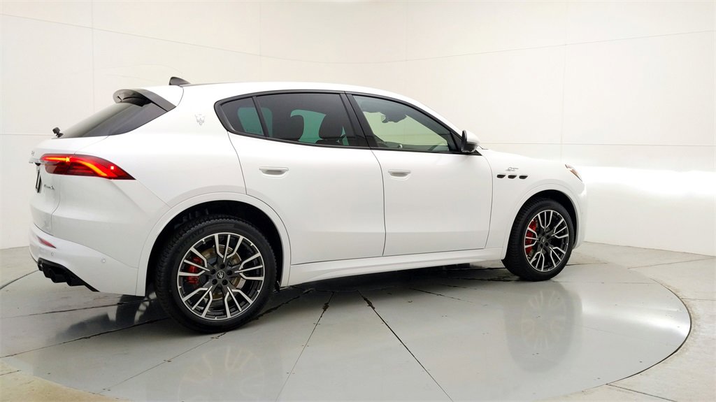 New 2024 Maserati Grecale GT image 10